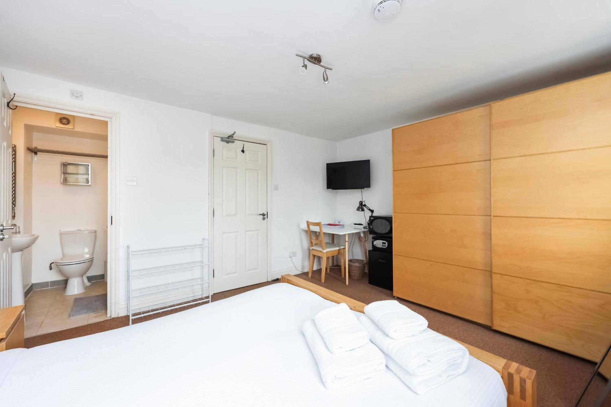 Lovely One Bedroom Ensuite Appartamento Londra